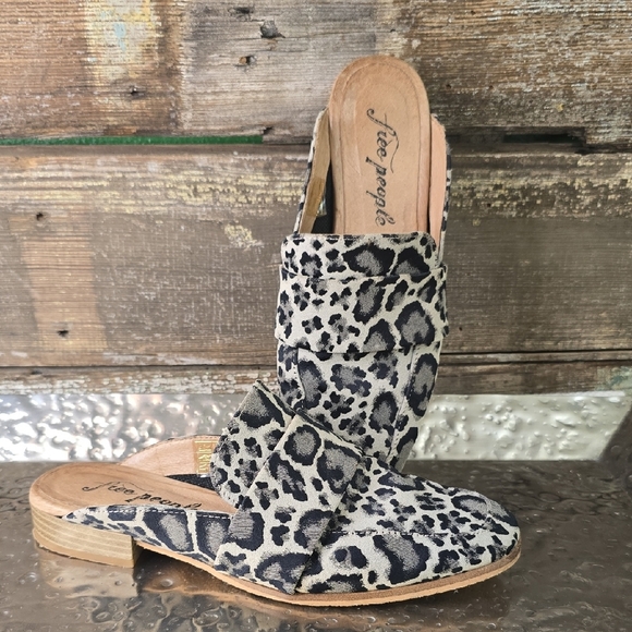 Free People Shoes - Free People Black and White Mules with Leopard Print, Size 5.5 (36 European) GUC